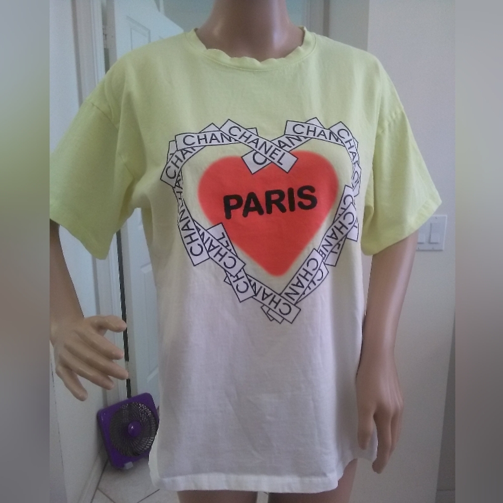NWOT FASHION T-SHIRT YELLOW/ WHITE W/ PARIS ❤️❤️ (NOT CHANEL) PTP 21-23 M/L